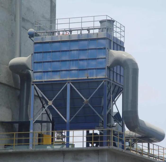 6萬(wàn)風(fēng)量塑燒板除塵器價(jià)格解析及在污泥處理設(shè)備中的應(yīng)用